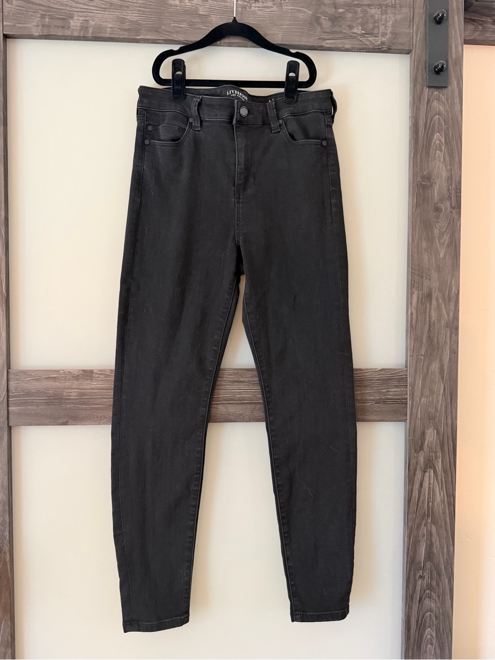 Liverpool High-Rise Black Slim Jeans